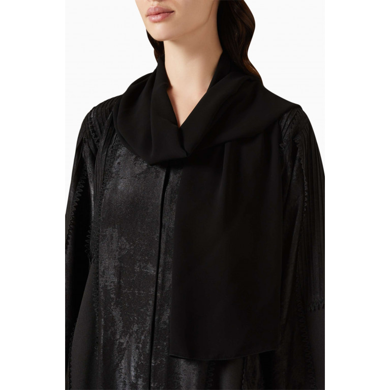 Rauaa Official - Pleated Lace-embroidered Abaya