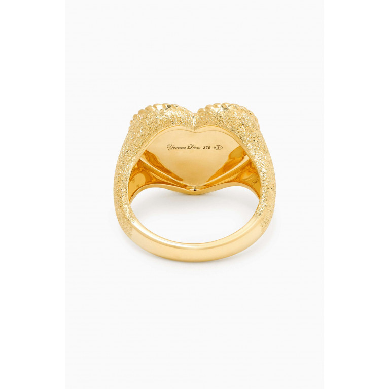Yvonne Leon - Picotti Heart Diamond Signet Ring in 9kt Gold