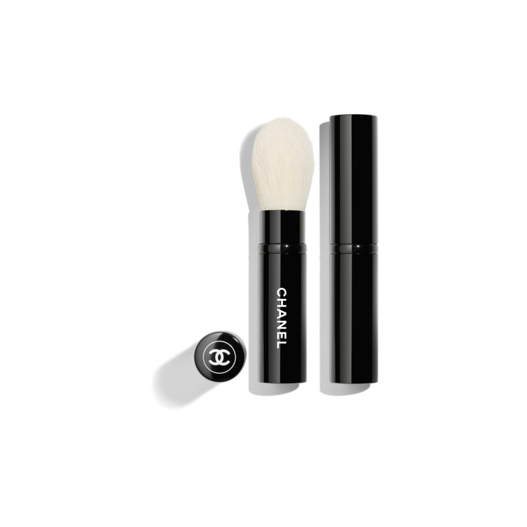 CHANEL- RETRACTABLE HIGHLIGHTER BRUSH N°111 Highlighter Brush No Color