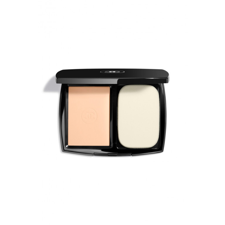 CHANEL- ULTRA LE TEINT Ultrawear – All–Day Comfort Flawless Finish Compact Foundation BR22