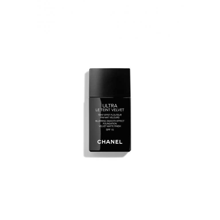 CHANEL- ULTRA LE TEINT VELVET Ultra-Light And Longwearing Formula - Blurring Matte Finish - Perfect Natural Complexion BD121