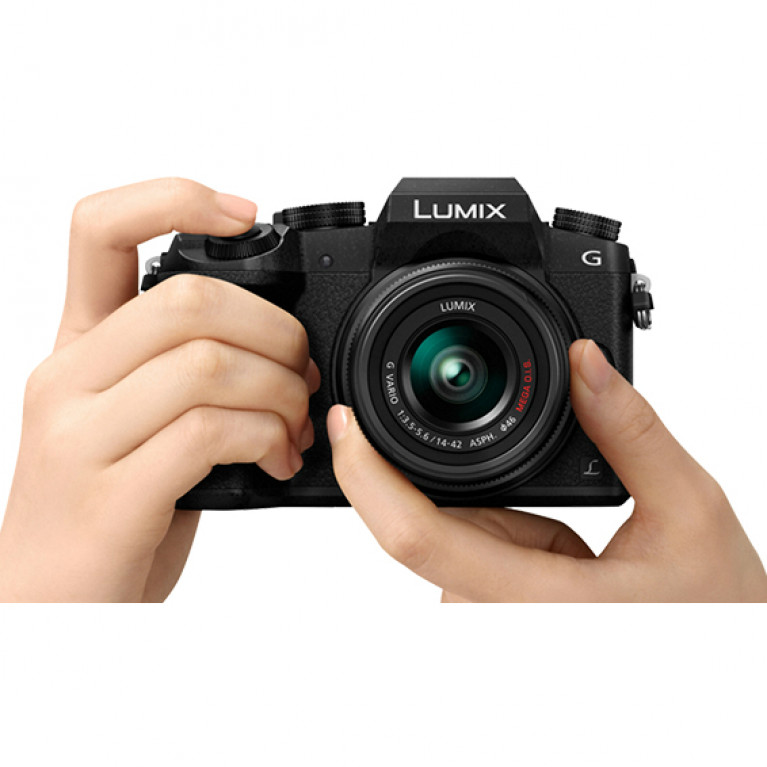 Цифровой фотоаппарат PANASONIC LUMIX DMC-FZ300
