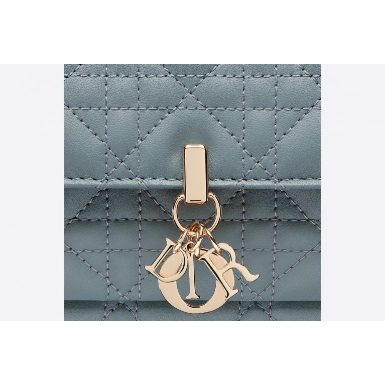 Сумка Dior Lady Dior Chain Pouch с узором Cannage Cloud Blue